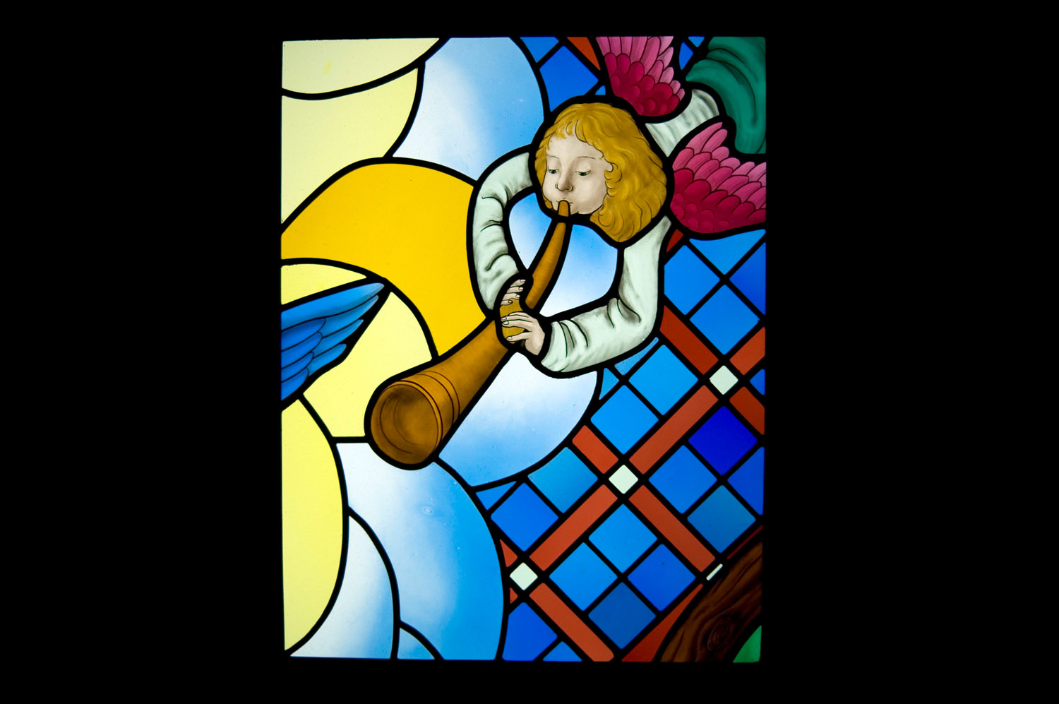 リラベル教会ステンドグラス詳細写真「天使」